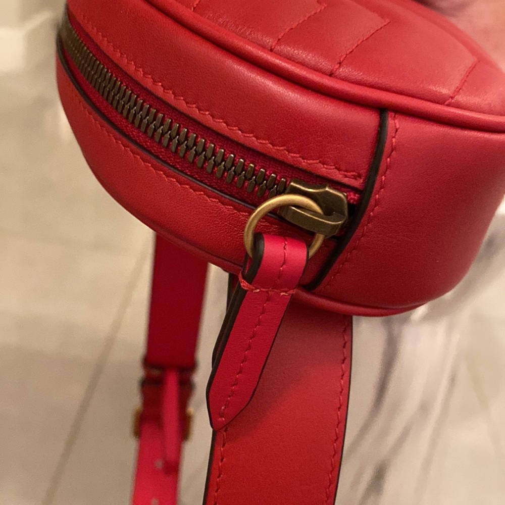 Red Gucci GG Marmont Matelasse leather belt bag - Picture 7 of 7